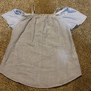 Moa moa girls shirt.  Size xl